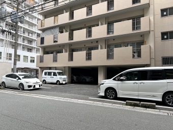 東峰マンション博多駅南月極駐車場,月極駐車場,福岡市博多区比恵町２番３２号